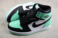 Air Jordan 1 "Retro Green Glow"