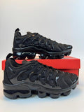 Nike AIR VAPORMAX PLUS TN crne